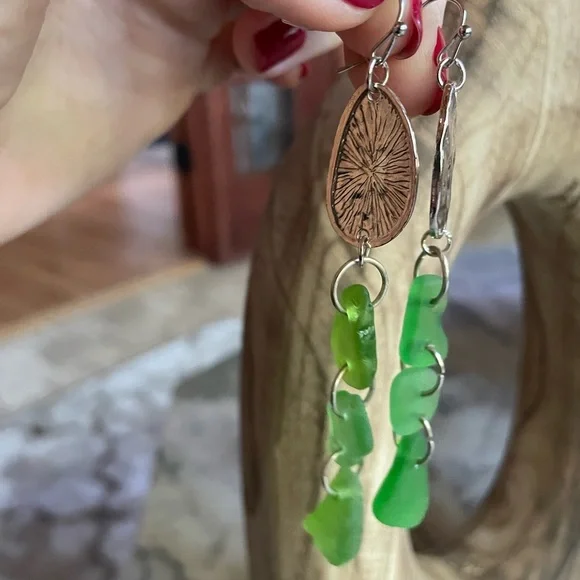 Sea Glass Handmade SeaGlass Chandelier Green Silver 3 inch New Gift Artisan - Picture 6 of 9
